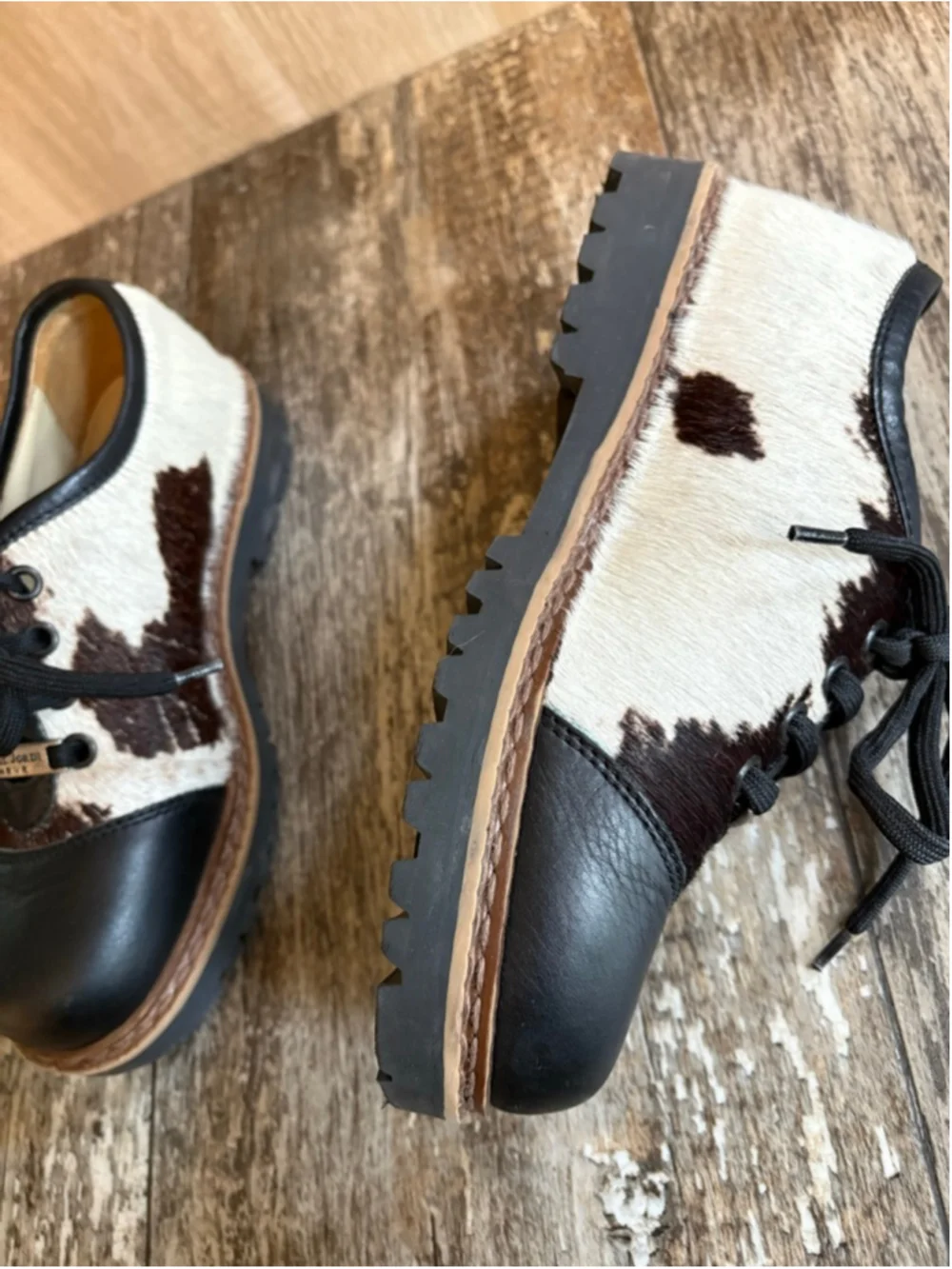 Vintage Michel Jordi Genuine Cowhide Hair-On Hide Oxford Shoes – Size 35